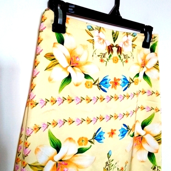 Rachel Zoe Bohemian Floral Satin Aline skirt - Picture 2 of 8